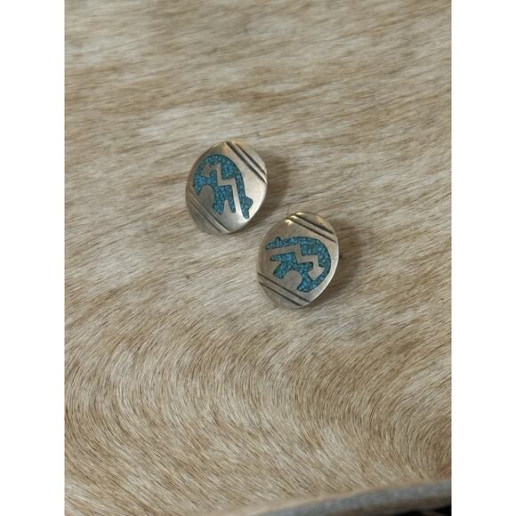 Zuni Bennie Bowekaty Sterling Inlaid Turquoise Spirit Bear Stud Earrings Fetish - Picture 5 of 8